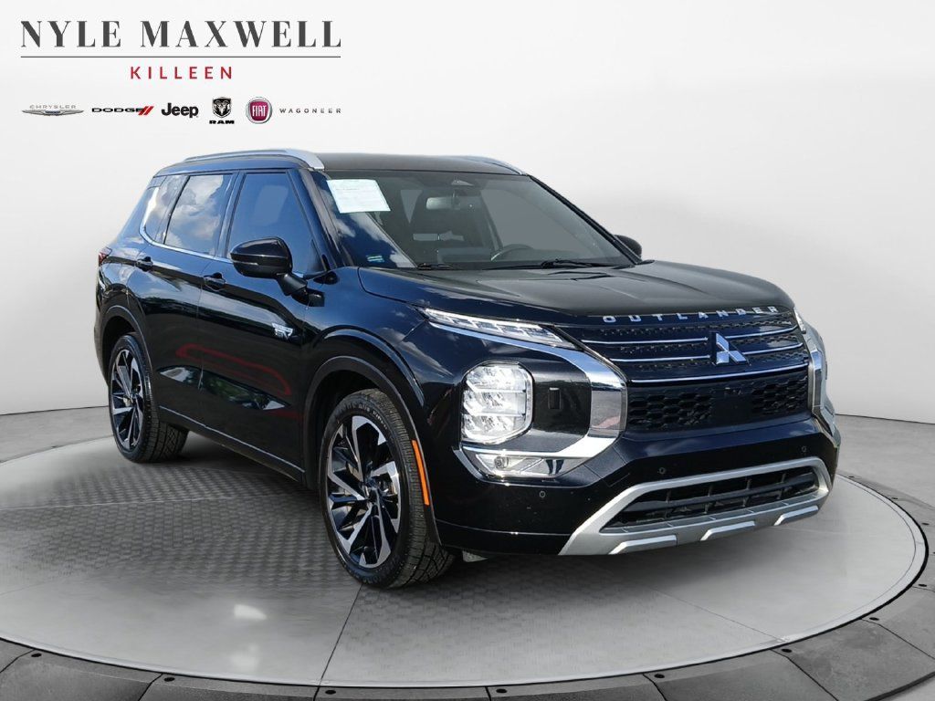 Used 2023 Mitsubishi Outlander SEL 40th Anniversary AWD/4WD image 2