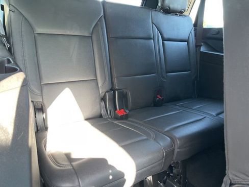 Used 2025 Chevrolet Tahoe LT AWD/4WD image 17