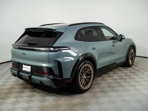 New 2026 Porsche Cayenne Turbo Electric AWD/4WD image 29