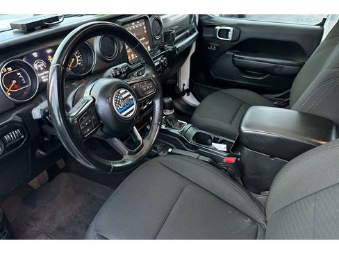 Used 2022 Jeep Wrangler Unlimited Sport image 10