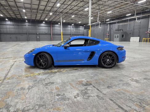 Used 2023 Porsche 718 Cayman w/ Premium Package RWD image 97