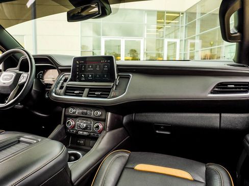 Used 2024 GMC Sierra 2500 Denali Ultimate w/ Max Trailering Package image 19