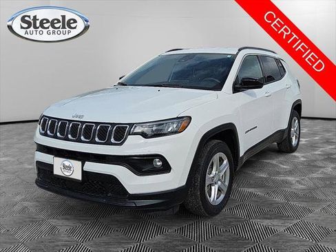 Certified 2023 Jeep Compass Latitude w/ Convenience Group AWD/4WD image 1