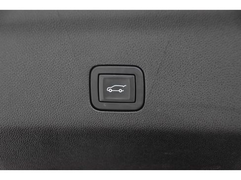 Certified 2024 Cadillac Escalade Premium Luxury image 24