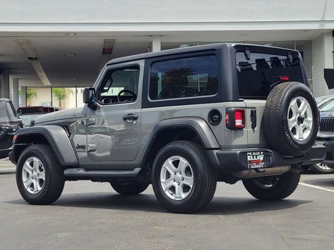 Used 2022 Jeep Wrangler Sport AWD/4WD image 2