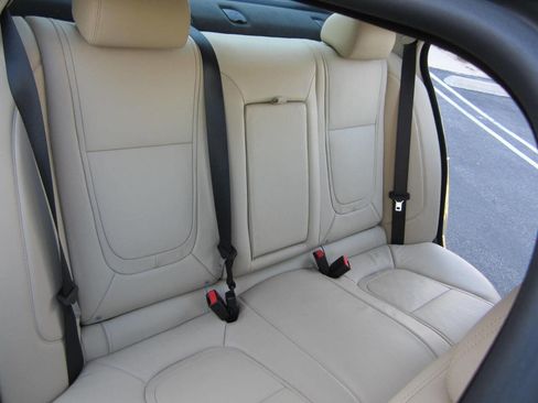 Used 2013 Jaguar XF RWD image 15