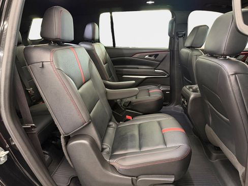 Used 2024 Chevrolet Traverse RS image 12