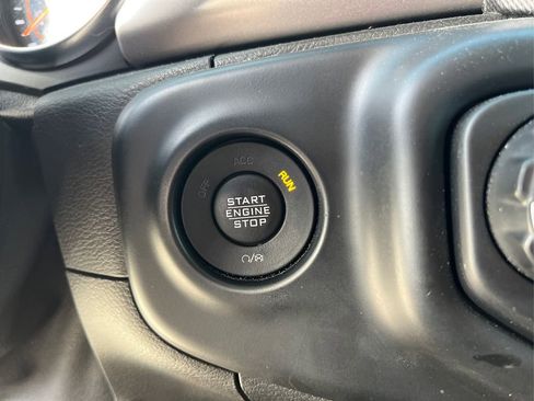 Used 2022 Jeep Gladiator Sport image 27