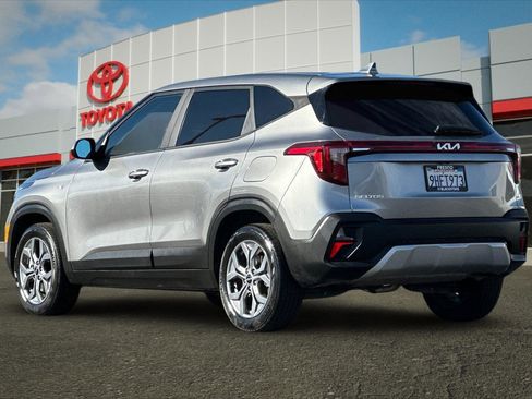 Used 2024 Kia Seltos LX image 5