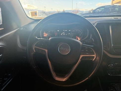 Used 2017 Jeep Cherokee Limited AWD/4WD image 20