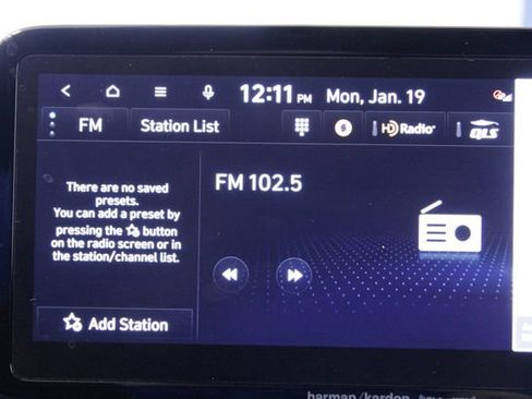 Used 2023 Hyundai Santa Fe Calligraphy image 33