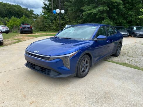 Used 2025 Kia K4 FWD image 2