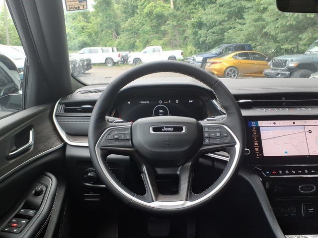New 2026 Jeep Grand Cherokee L 4WD image 10