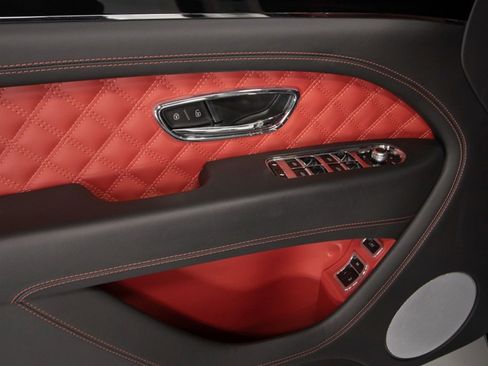 Used 2022 Bentley Bentayga S ($263,655 MSRP) *MULLINER DR image 33