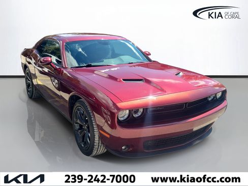Used 2020 Dodge Challenger SXT w/ Blacktop Package RWD image 1