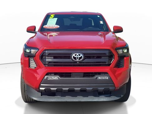 Certified 2025 Toyota Tacoma SR5 AWD/4WD image 2