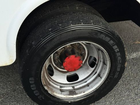 Used 2011 RAM 4500 4x4 Regular Cab w/ PWR & Remote Entry Group image 57