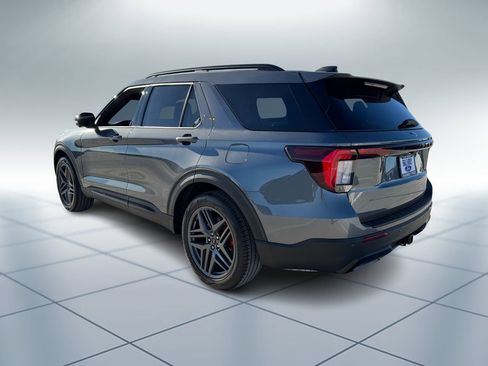 New 2026 Ford Explorer ST-Line w/ ST-Line Street Pack image 5