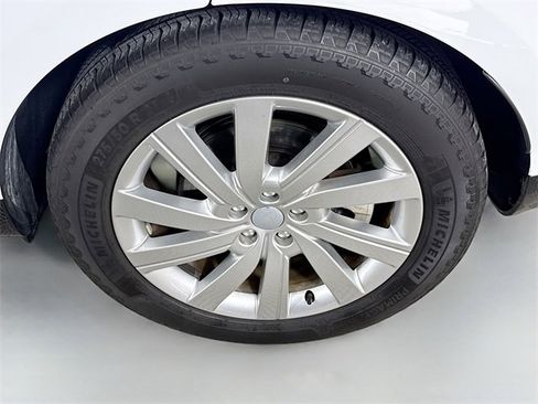 Certified 2023 Land Rover Range Rover SE image 33