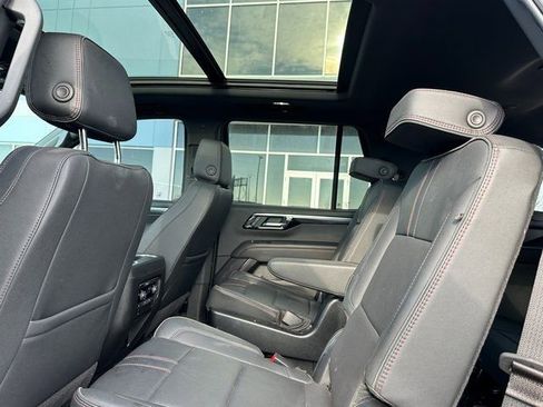 Used 2025 Chevrolet Tahoe RST image 17