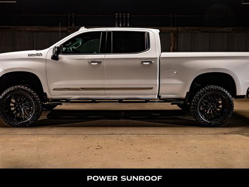 Used 2025 Chevrolet Silverado 1500 High Country w/ High Country Premium Package image 6