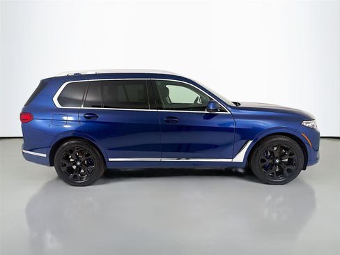 Used 2021 BMW X7 xDrive40i w/ Premium Package image 29