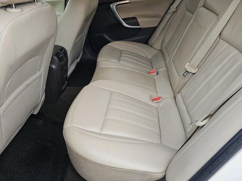 Used 2013 Buick Regal Premium image 10