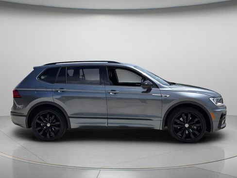 Certified 2021 Volkswagen Tiguan SE R-Line FWD image 4