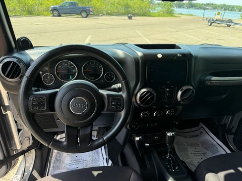 Used 2013 Jeep Wrangler Unlimited Sport AWD/4WD image 9