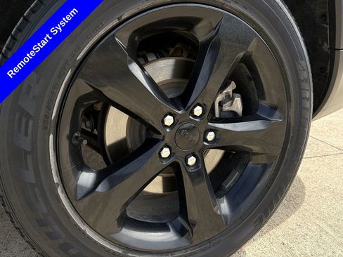 Used 2023 Jeep Grand Cherokee L Laredo image 12