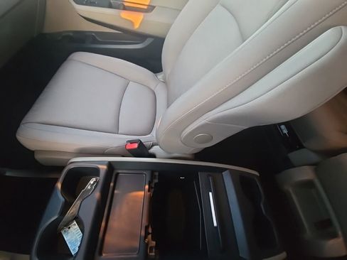 Certified 2024 Honda Odyssey EX image 23