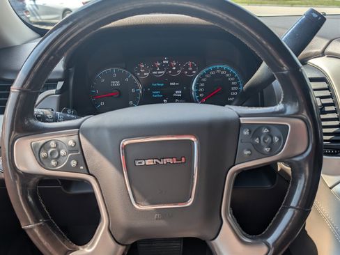 Used 2018 GMC Yukon Denali w/ Denali Ultimate Package image 10