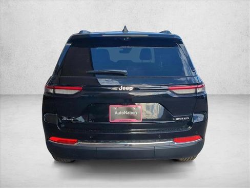 New 2025 Jeep Grand Cherokee Limited w/ Luxury Tech Group II image 8