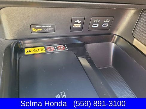 Used 2025 Toyota Camry SE FWD image 21