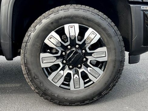 Used 2025 GMC Sierra 2500 Denali image 15