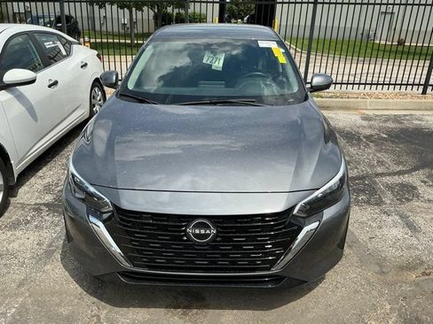 Used 2025 Nissan Sentra S FWD image 2