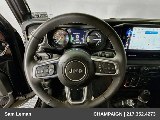 Used 2024 Jeep Wrangler Unlimited Sahara w/ Technology Group AWD/4WD image 11