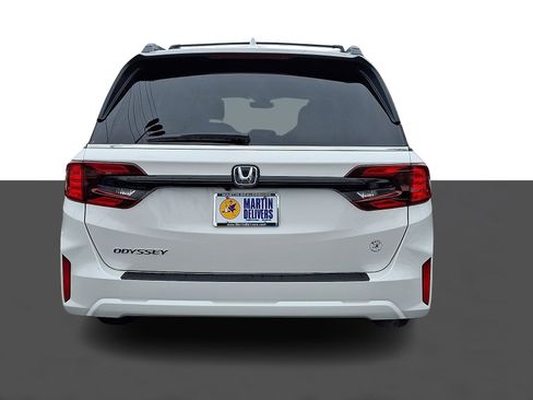 Certified 2026 Honda Odyssey EX-L image 5