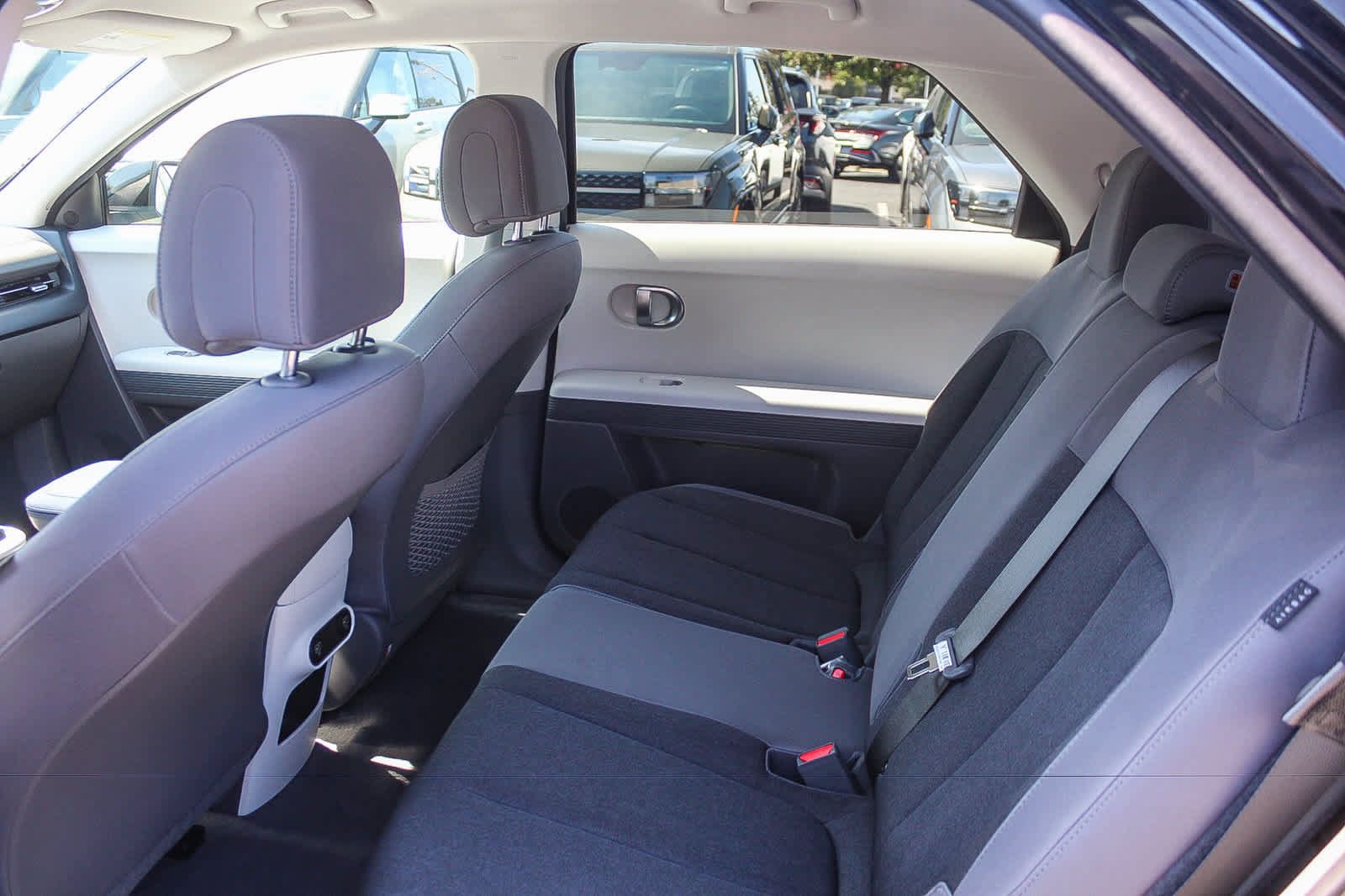 Used 2024 Hyundai Ioniq 5 SEL RWD image 23