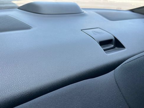 Used 2025 Nissan Sentra SV FWD image 33