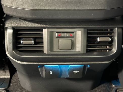 Used 2024 Ford F150 Raptor image 33