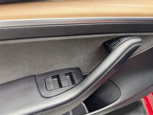 Used 2023 Tesla Model 3 Standard Range image 30