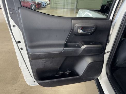 Used 2021 Toyota Tacoma TRD Sport RWD image 15
