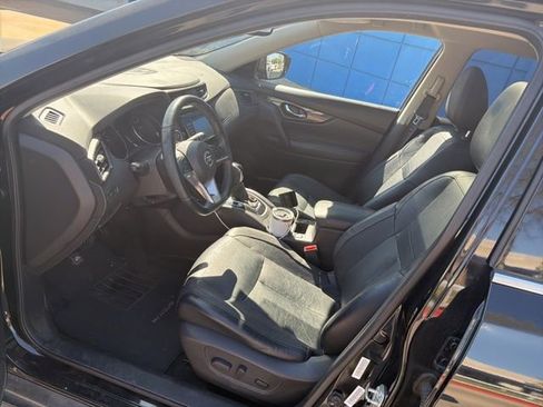 Used 2017 Nissan Rogue SL w/ SL Premium Package image 12