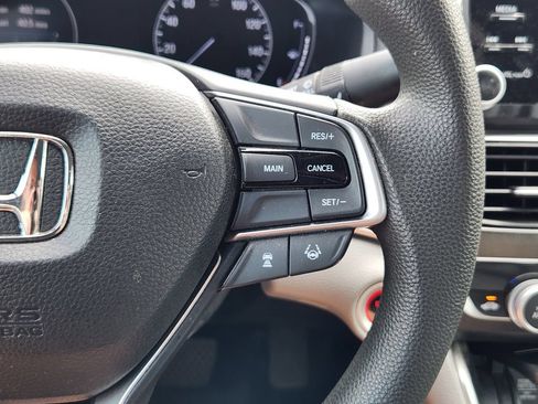 Used 2018 Honda Accord LX image 18