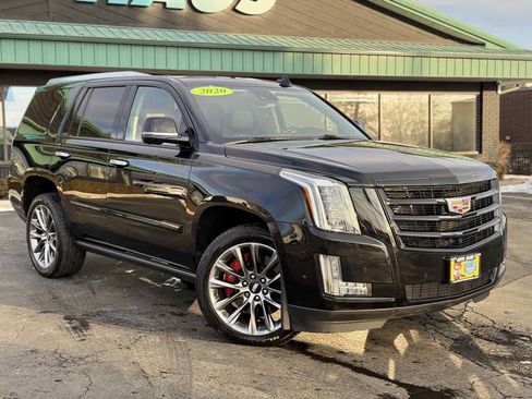 Used 2020 Cadillac Escalade Premium Luxury w/ Escalade Sport Edition image 4