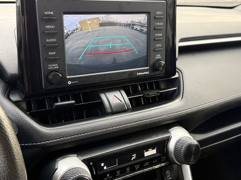 Used 2022 Toyota RAV4 LE image 35