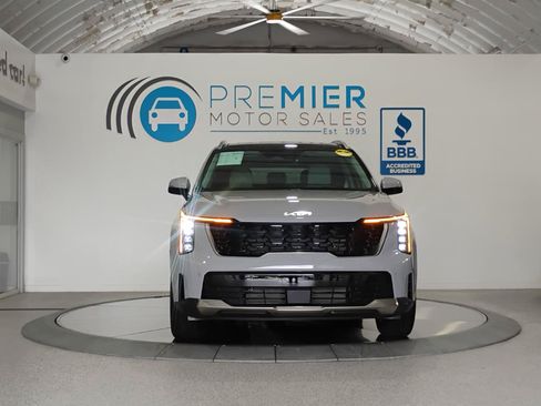 Used 2025 Kia Sorento S w/ Panoramic Sunroof Package FWD image 23