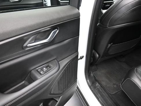 Used 2025 Jeep Grand Cherokee Altitude AWD/4WD image 20