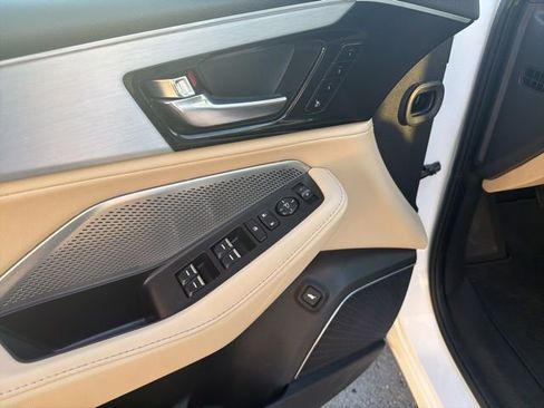 Used 2023 Acura MDX SH-AWD image 8